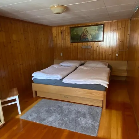 Berghaus Antonia * Mellau